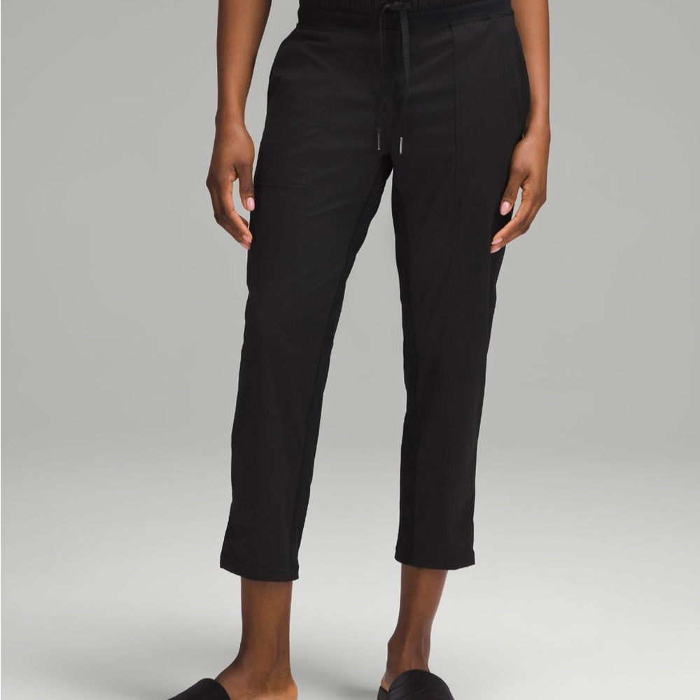 lululemon athletica Black Cropped Pants